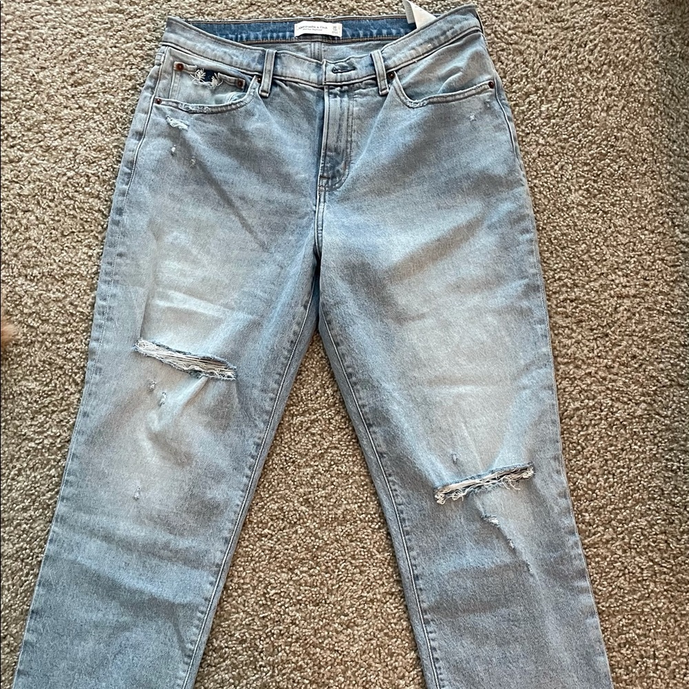 Abercrombie & Fitch Mid Rise Boyfriend Jeans